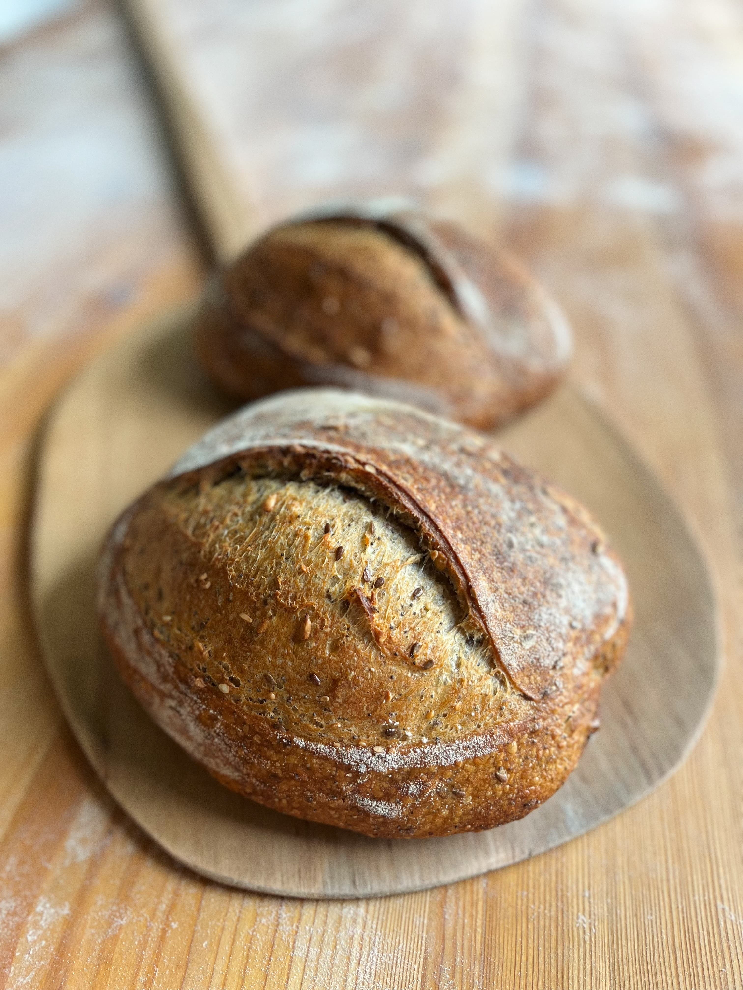 Gazdapék négymagvas kovászos vekni 750g